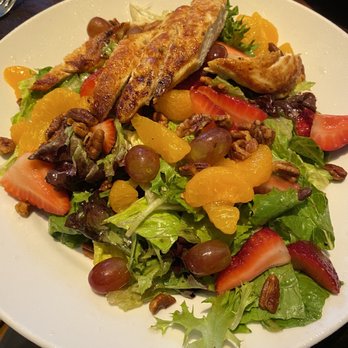 LongHorn Steakhouse - Grilled Chicken & Strawberry Salad - Steakhouses Near Me - Fort Wayne, Indiana LongHorn Steakhouse - Grilled Chicken & Strawberry Salad - Steakhouses Near Me - Fort Wayne, Indiana