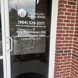 Lakeside Dental Center - Front door, Lakeside Dental Center. Dentist in Jacksonville, FL.