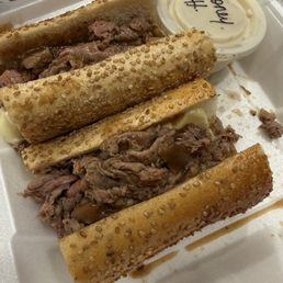 Van Horn's Style Hot Roast Beef - Kaiser Roll