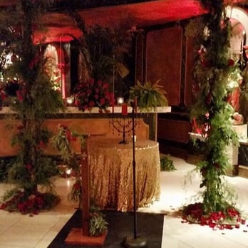 Florique - Ceremony archway - Florists Near Me - Woodbury, New York Florique - Ceremony archway - Florists Near Me - Woodbury, New York