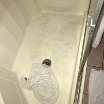 Edgewater - Filthy disgusting shower in our room. Felt the need to throw down a hand towel instead of getting in barefooted. - Hotels Near Me - Laughlin, Nevada Edgewater - Filthy disgusting shower in our room. Felt the need to throw down a hand towel instead of getting in barefooted. - Hotels Near Me - Laughlin, Nevada