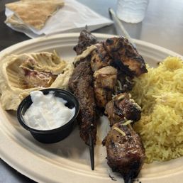 Mixed grill with humus and rice Mixed grill with humus and rice