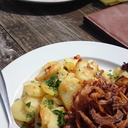 Brotzeit in den Bergen