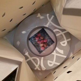 Pierre Hermé - Chocolatiers & Shops Near Me - Paris, 75