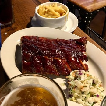 Pacific Yard House - Bars Near Me - Conroe, Texas
