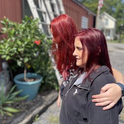 Hairspray Salon - Mother /daughter reds