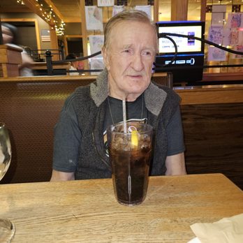 Applebee's Grill + Bar - At Applebee's with Dad - American Near Me - Goodyear, Arizona
