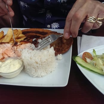 Restaurante Santafereño - Salmon main - Latin American Near Me - London, XGL Restaurante Santafereño - Salmon main - Latin American Near Me - London, XGL