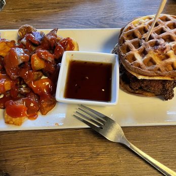 Beggar's Banquet - Chicken Breakfast Sandwich with Home Fries. - Wine Bars Near Me - East Lansing, Michigan Beggar's Banquet - Chicken Breakfast Sandwich with Home Fries. - Wine Bars Near Me - East Lansing, Michigan