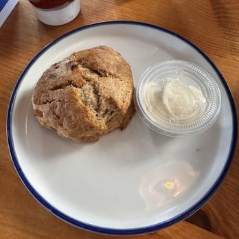 Scuttlebutt Padanaram - Apple pie scone - Coffee & Tea Near Me - Dartmouth, Massachusetts