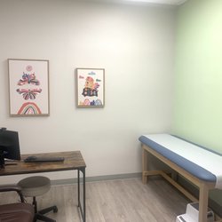 Perlman Pediatrics Hillcrest - Exam room