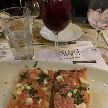 Bravo! Italian Kitchen - Margarita pizza and sangria - Italian Near Me - Columbus, Ohio