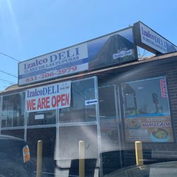 Izalco Deli - The deli has a great feeling, when you enter