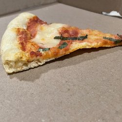 Alforno - Terrible dough. Sour and overly fermented