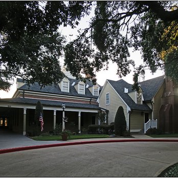 Sundance Grill II - Looks like an upscale home - Seafood Near Me - Kemah, Texas