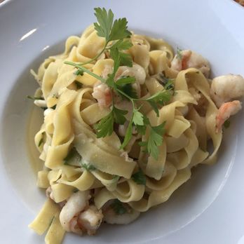 The Italian - Pasta with garlic and shrimps - Italian Near Me - Fürstenfeld, 6 The Italian - Pasta with garlic and shrimps - Italian Near Me - Fürstenfeld, 6