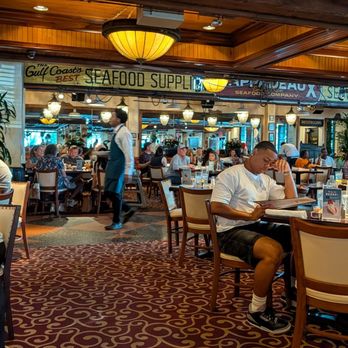Pappadeaux Seafood Kitchen - dining area - Seafood Near Me - Richardson, Texas Pappadeaux Seafood Kitchen - dining area - Seafood Near Me - Richardson, Texas