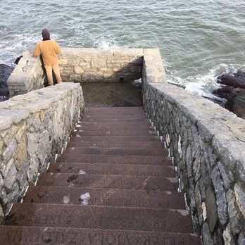 The Forty Steps - Hiking Near Me - Newport, Rhode Island