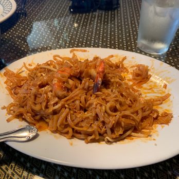 Siam Hut Thai Restaurant - Shrimp Pad Thai. - Thai Near Me - Cape Coral, Florida Siam Hut Thai Restaurant - Shrimp Pad Thai. - Thai Near Me - Cape Coral, Florida