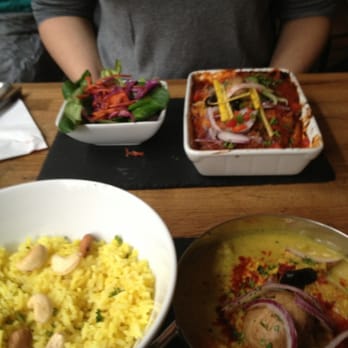 Soya - Plat du jour at bottom and lasagne at top - Breakfast & Brunch Near Me - Paris, 75 Soya - Plat du jour at bottom and lasagne at top - Breakfast & Brunch Near Me - Paris, 75