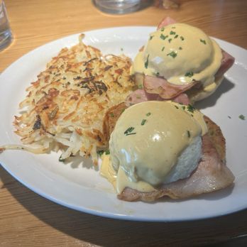 HashTAG - Highlands Ranch - Old School Benedict - Breakfast & Brunch Near Me - Highlands Ranch, Colorado HashTAG - Highlands Ranch - Old School Benedict - Breakfast & Brunch Near Me - Highlands Ranch, Colorado