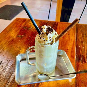 Burger Bench - Burgers Near Me - Vista, California