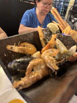 Lola's Tapas Bar by null