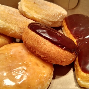 Rainbow Donuts And Smoothies - Plain cake, cinnamon sugar, chocolate glazed long, chocolate glazed cake, blueberry filled - Donuts Near Me - Chandler, Arizona Rainbow Donuts And Smoothies - Plain cake, cinnamon sugar, chocolate glazed long, chocolate glazed cake, blueberry filled - Donuts Near Me - Chandler, Arizona