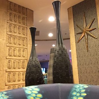 Pyramid Cafe - Centerpiece at Pyramid Cafe - Burgers Near Me - Las Vegas, Nevada