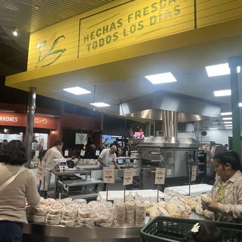 Mercado Gonzalez - Handmade tortillas + chips - Mexican Near Me - Costa Mesa, California