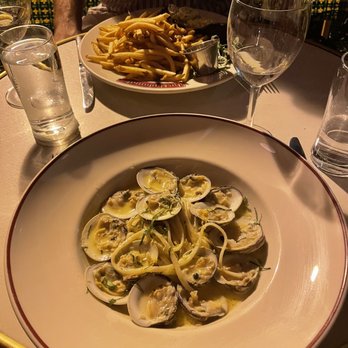 Le Diplomate - Linguine with clams and Steak Frites - Brasseries Near Me - Washington, DC, District of Columbia