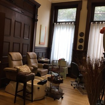 Capture Salon - Hair Salons Near Me - New Haven, Connecticut