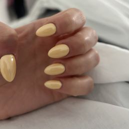Butter yellow Gel X with chrome Butter yellow Gel X with chrome