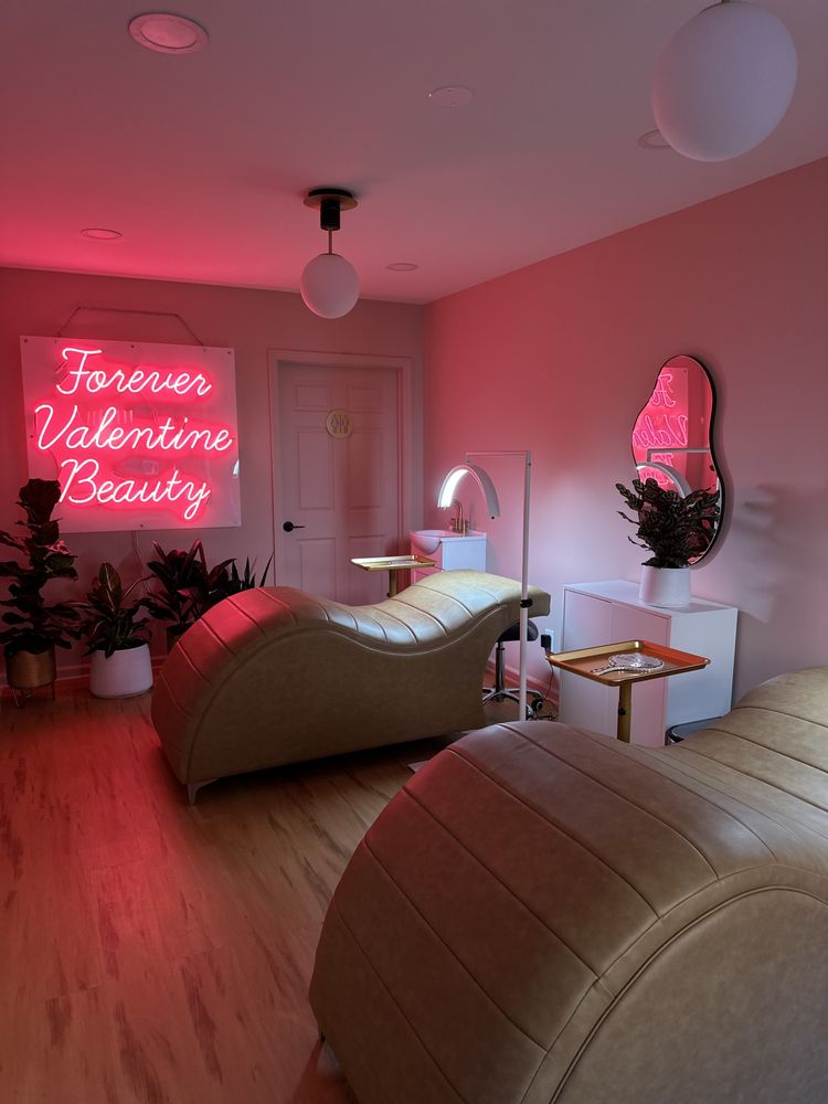 Forever Valentine Beauty Logo