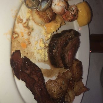 Maple & Ash - Steakhouses Near Me - Chicago, Illinois