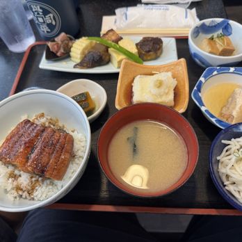 Yohei Sushi Restaurant - Yohei signatures Unagi set - Sushi Bars Near Me - Honolulu, Hawaii