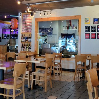Sobo Ramen - Seating area and kitchen entrance - Ramen Near Me - Oakland, California