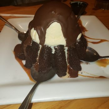 Chili's - Molten lava cake - Tex-Mex Near Me - Waipahu, Hawaii Chili's - Molten lava cake - Tex-Mex Near Me - Waipahu, Hawaii