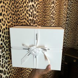 My new purse; too pretty to unbox! My new purse; too pretty to unbox!