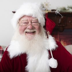Jennifer Riley Photography - Photo Sessions with real bearded Santa