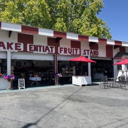 Lake Entiat Fruit Stand