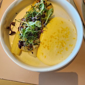 Madame Brasserie Eiffel Tower - White asparagus - star of the meal - French Near Me - Paris