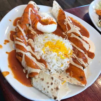 Pom & Olive - Mediterranean Near Me - Costa Mesa, California