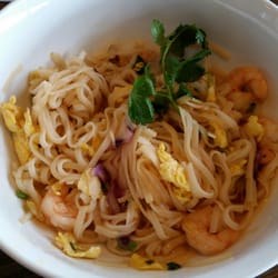 Noodles and Company - Pad thai with shrimp and no peanuts