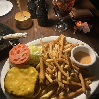 Cherokee Chophouse - Cherokee Cheeseburger - Steakhouses Near Me - Marietta, Georgia