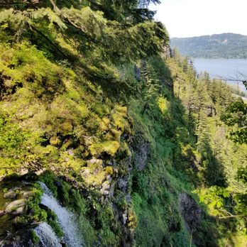 Multnomah Falls - Hiking Near Me - Bridal Veil, Oregon Multnomah Falls - Hiking Near Me - Bridal Veil, Oregon