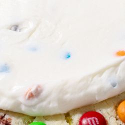 8/10/26 - 8/15/26: Rainbow Shake Cookie
