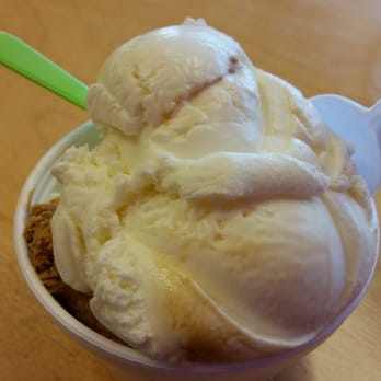 La Michoacana - tequila ice cream on top of cajeta (caramelized goat's milk) ice cream - heaven in a cup - Ice Cream & Frozen Yogurt Near Me - Madison, Wisconsin