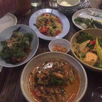 Som Saa - Som tam thai (papaya salad), grilled aubergine salad, conut milk curry with pork, northeastern fish curry - Thai Near Me - London, XGL