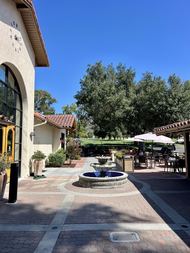 The Villages Golf & Country Club Restaurant Logo